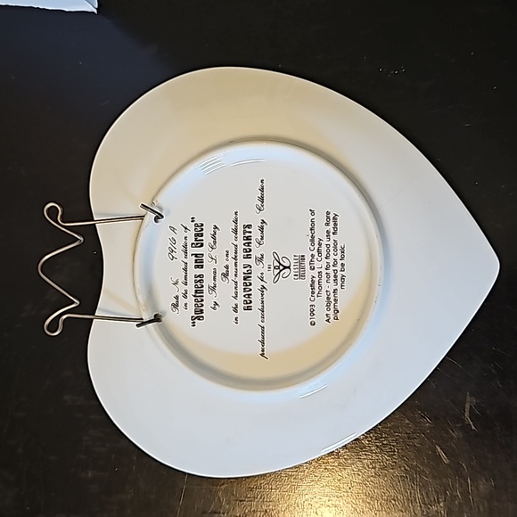 HEAVENLY HEARTS 💕 Vintage Plate Collection of Three - Picture 7 of 7